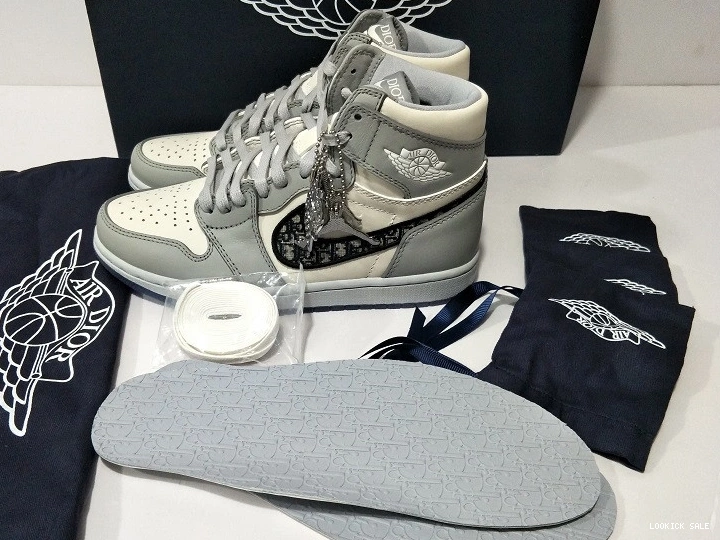 Reps Air x 1 CN8607-002 Dior Jordan High OG 0510